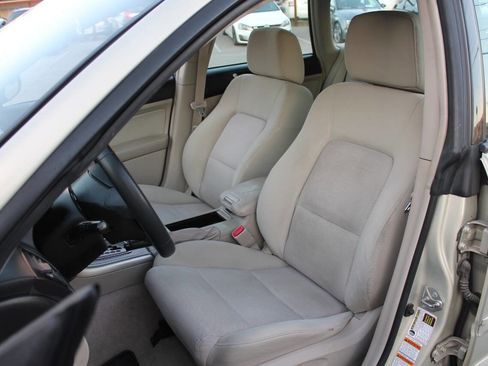 Used 2007 Subaru Outback 2.5i L.L. Bean image 19