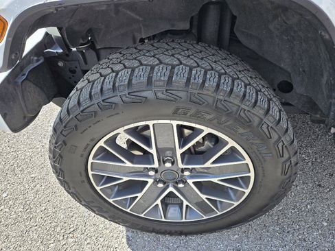 Used 2024 Jeep Wrangler High Altitude AWD/4WD image 12