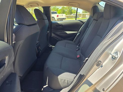 Used 2022 Toyota Corolla LE FWD image 10