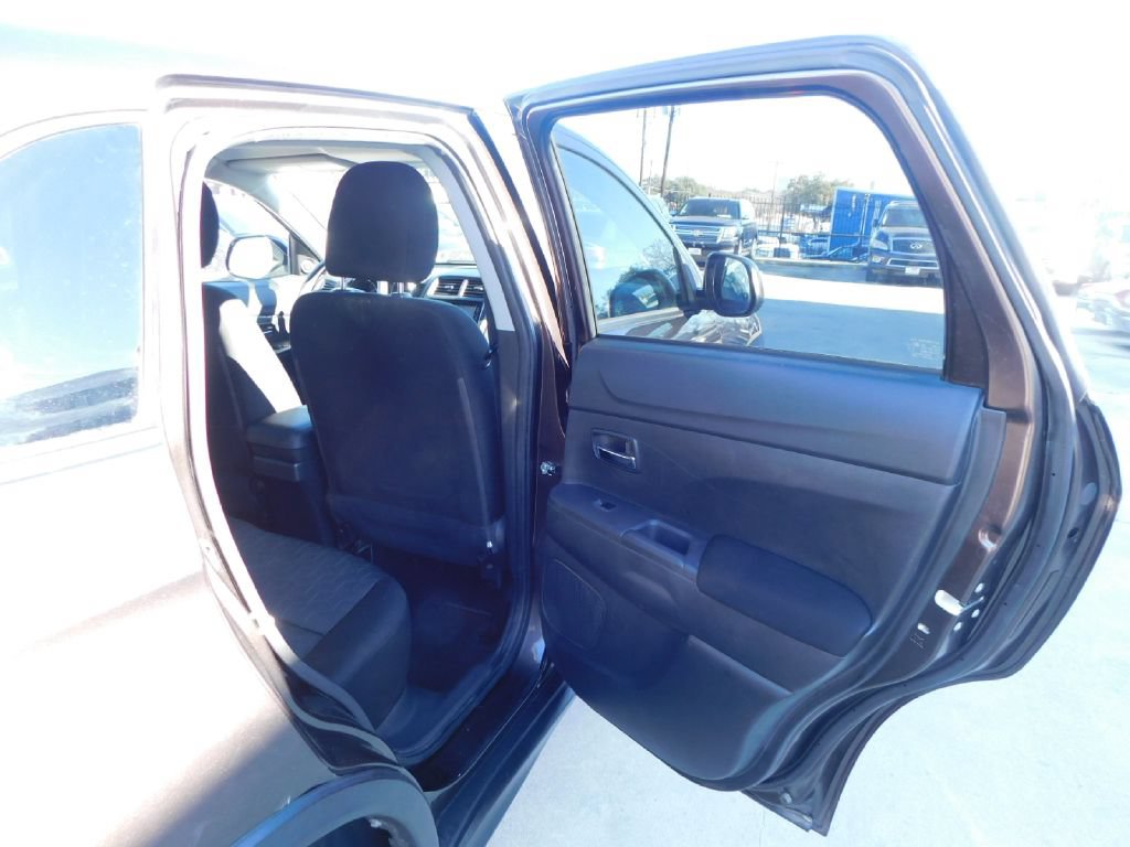Used 2020 Mitsubishi Outlander Sport ES FWD image 40