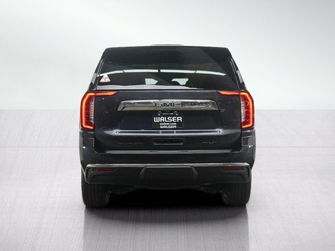 Used 2023 GMC Yukon XL SLT w/ SLT Premium Package AWD/4WD image 4