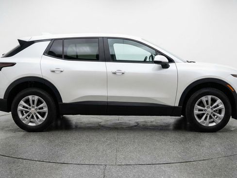 Used 2025 Chevrolet Equinox LT image 11