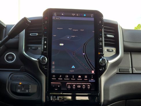 New 2026 RAM 3500 Laramie AWD/4WD image 30