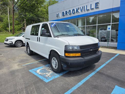 Used 2019 Chevrolet Express 2500 RWD image 1