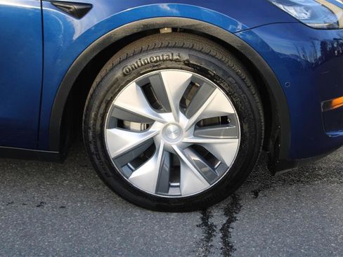 Used 2022 Tesla Model Y Long Range AWD/4WD image 8