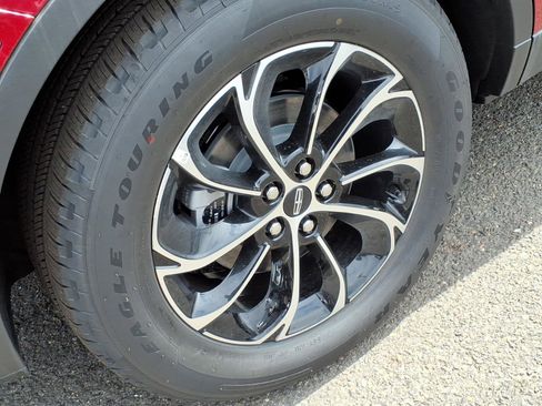 New 2026 Lincoln Nautilus Premier w/ Equipment Group 102A AWD/4WD image 7