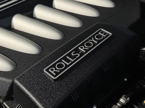 Used 2016 Rolls-Royce Wraith RWD image 77