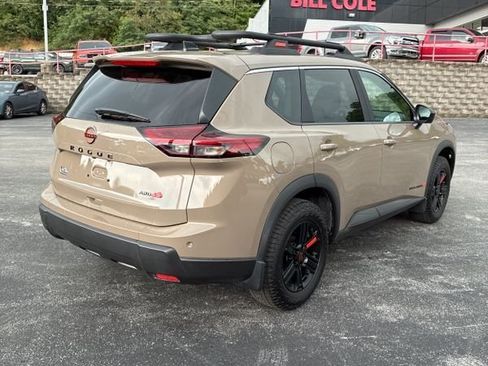Used 2026 Nissan Rogue SV AWD/4WD image 8