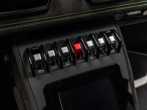 Used 2024 Lamborghini Huracan Sterrato image 28