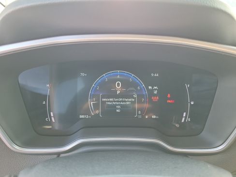 Used 2025 Toyota Corolla Cross XLE FWD image 24