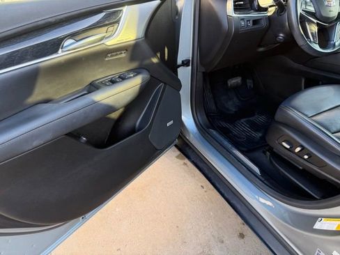 Used 2023 Cadillac XT5 Premium Luxury image 16