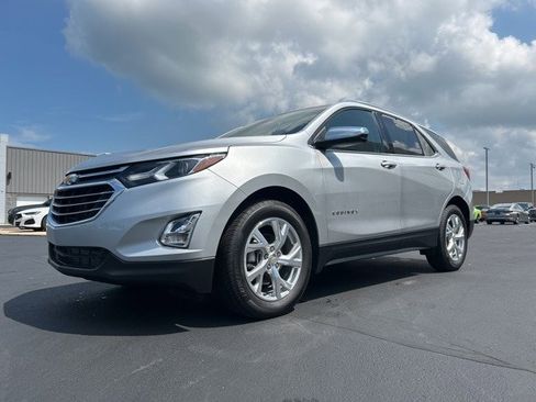 Used 2021 Chevrolet Equinox Premier image 3