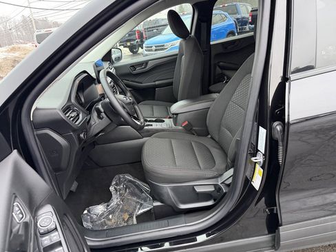 Used 2025 Ford Escape Active w/ Cold Weather Package image 11