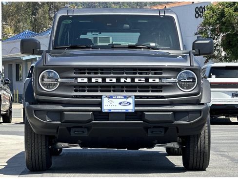 New 2026 Ford Bronco 4-Door AWD/4WD image 8