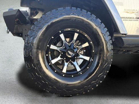 Used 2015 Jeep Wrangler Unlimited Sahara w/ Max Tow Package image 23