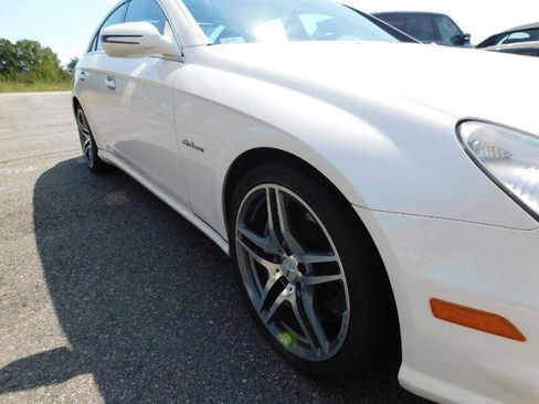 Used 2009 Mercedes-Benz CLS 63 AMG image 29