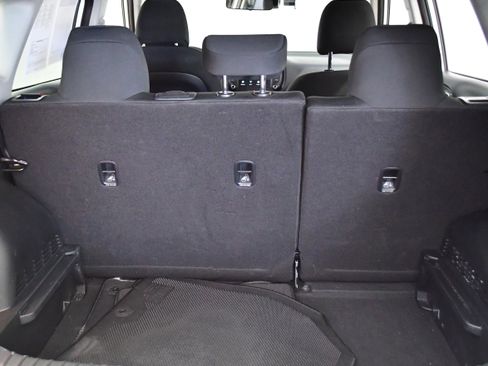 Used 2025 Kia Soul LX w/ LX Technology Package FWD image 8