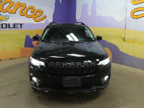 Used 2021 Jeep Cherokee Latitude Lux w/ Sun & Sound Group AWD/4WD image 3