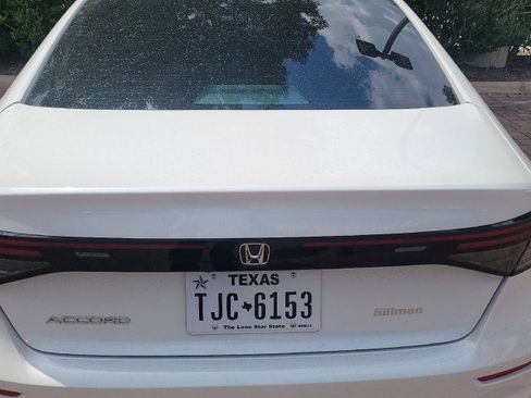 Used 2023 Honda Accord EX image 25