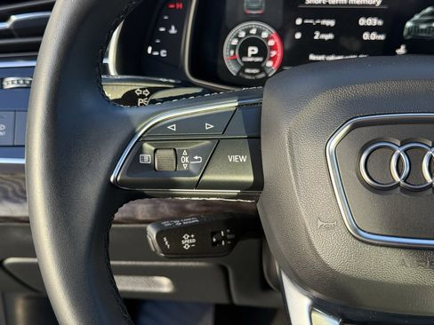 Used 2021 Audi Q8 Premium Plus image 15