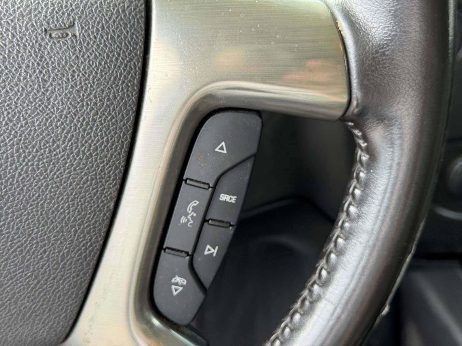 Used 2018 Chevrolet Express 2500 w/ Driver Convenience Package RWD image 20
