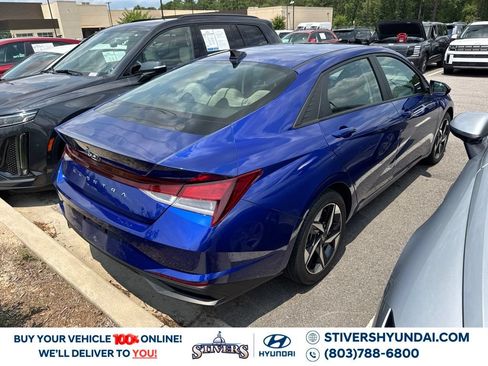 Certified 2023 Hyundai Elantra SEL w/ Convenience Package FWD image 3