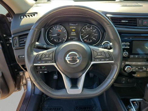 Certified 2017 Nissan Rogue SV image 25