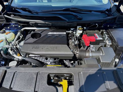 Used 2024 Nissan Rogue SL FWD image 29