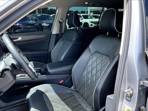Used 2024 Volkswagen Atlas SEL Premium R-Line AWD/4WD image 21