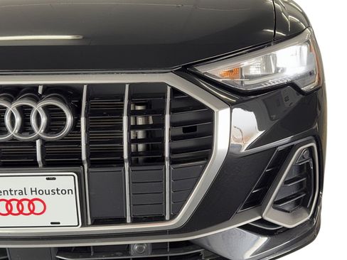 Certified 2022 Audi Q3 2.0T Premium image 11