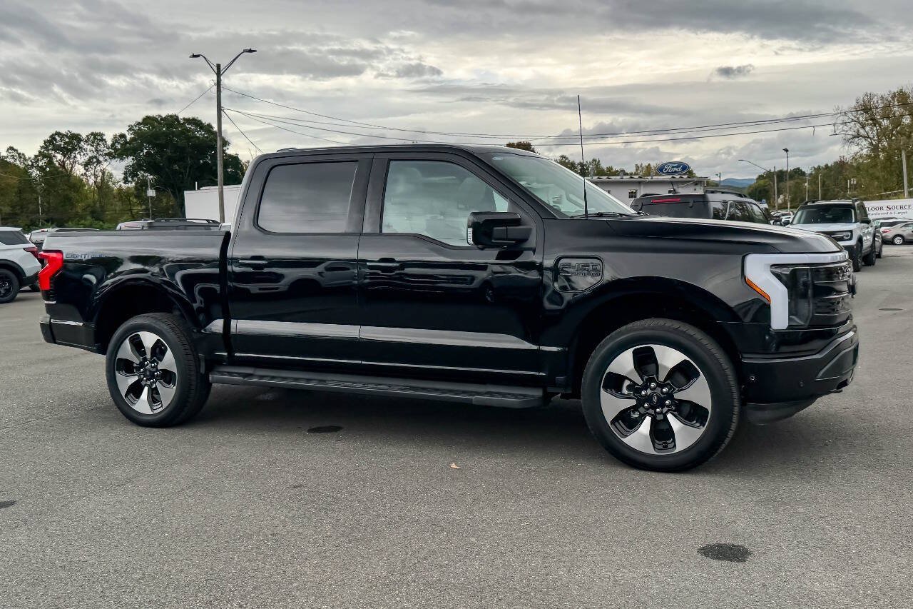 Used 2023 Ford F150 Lightning Platinum AWD/4WD image 2