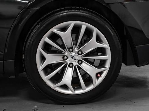 Used 2015 Ford Taurus Limited FWD image 51