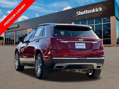 Used 2023 Cadillac XT5 Premium Luxury w/ Technology Package FWD image 8