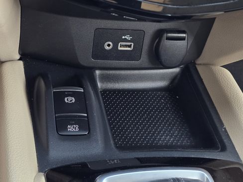 Used 2020 Nissan Rogue SV w/ Premium Package FWD image 20