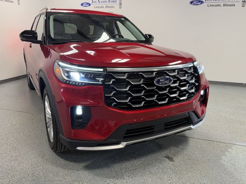 Used 2025 Ford Explorer Platinum w/ LUX Leather Package AWD/4WD image 36