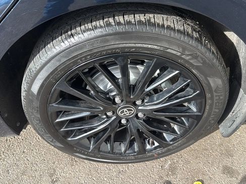 Used 2020 Toyota Camry SE image 9