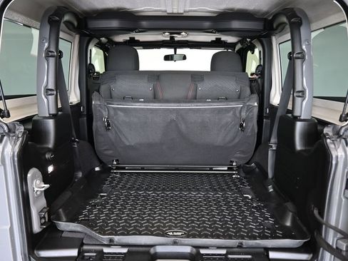 Used 2021 Jeep Wrangler Rubicon image 43