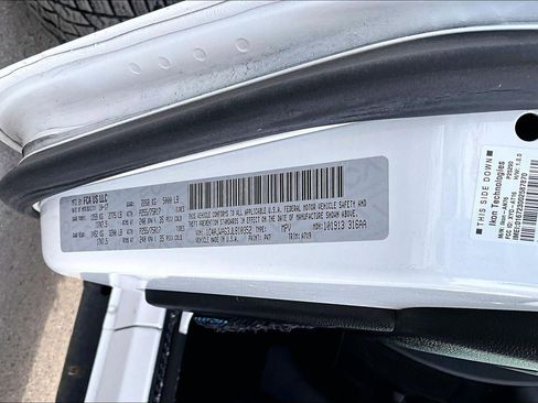 Used 2018 Jeep Wrangler Sport image 27