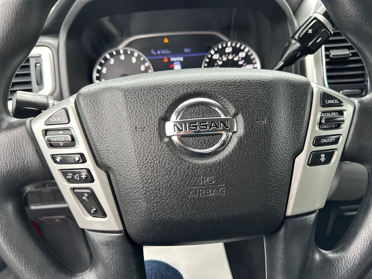 Used 2021 Nissan Titan SV RWD image 24
