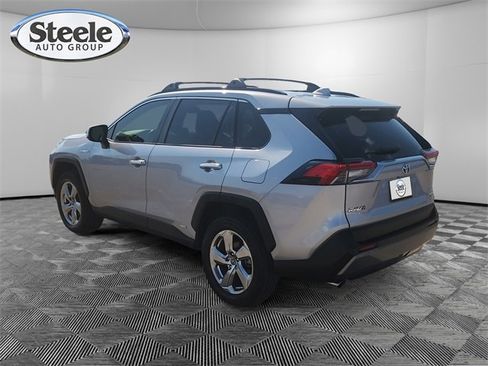 Used 2019 Toyota RAV4 Limited image 3