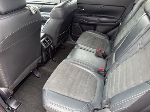 Used 2020 Mitsubishi Outlander SE FWD image 10