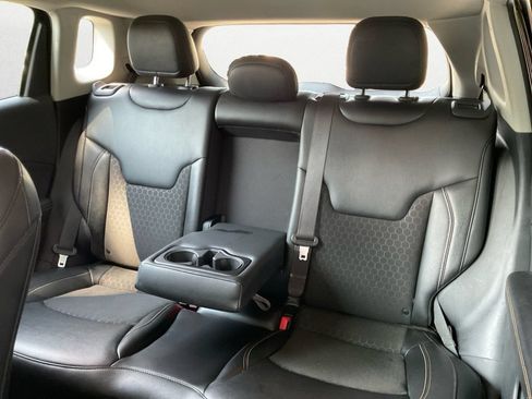 Used 2021 Jeep Compass Latitude AWD/4WD image 9