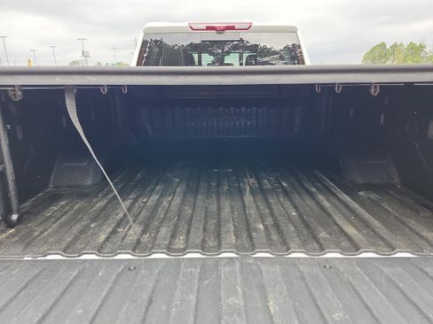 Used 2024 GMC Sierra 2500 AT4X image 16