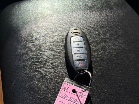 Used 2024 Nissan Armada SL image 21