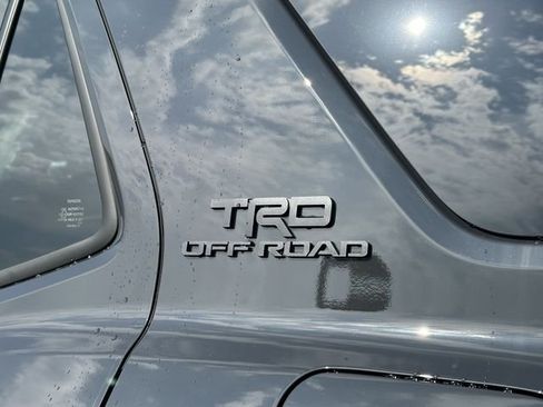 New 2026 Toyota 4Runner TRD Off-Road Premium w/ Tow Technology Package AWD/4WD image 8