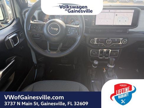 Used 2024 Jeep Wrangler Sport S image 13