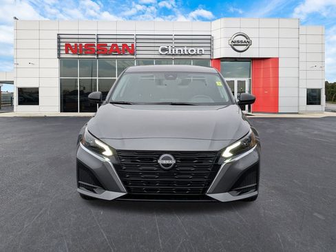 New 2025 Nissan Altima 2.5 SV image 8