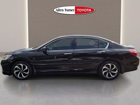 Used 2017 Honda Accord EX-L image 10