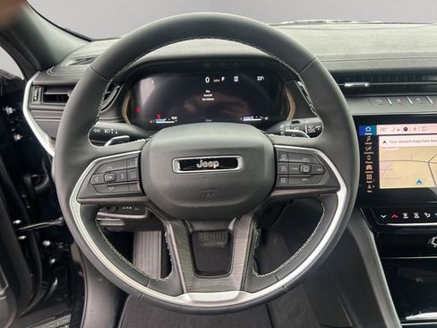New 2026 Jeep Grand Cherokee Limited w/ Limited Altitude Package AWD/4WD image 10