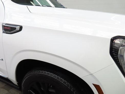 Used 2025 GMC Yukon Denali image 36